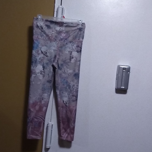 Yoga pants - Picture 4 of 7